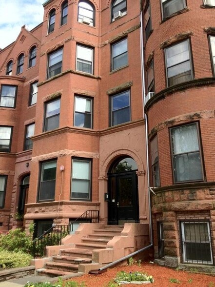 Building Photo - 1079 Beacon St