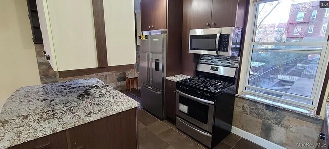 Building Photo - 141-12 78th Rd