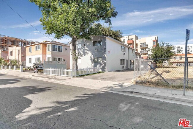 Building Photo - 5524 Elmer Ave