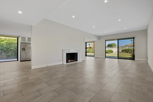 Building Photo - 47 Cornell Dr