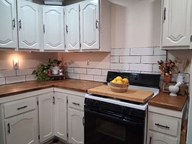 Building Photo - 1022 S Vancouver Ave