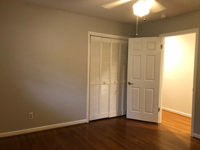 Building Photo - Renovated Brick Ranch in Oak Grove School District - Convenient to Emory & CDC