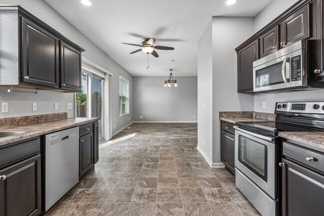 Building Photo - 15915 Filmore Cir