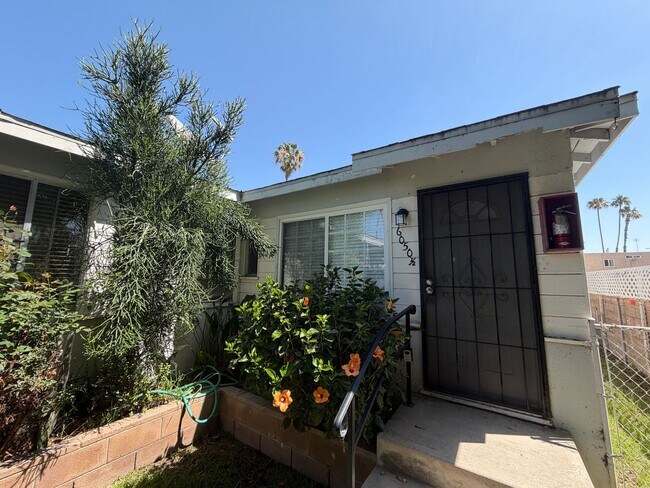 Building Photo - c6048