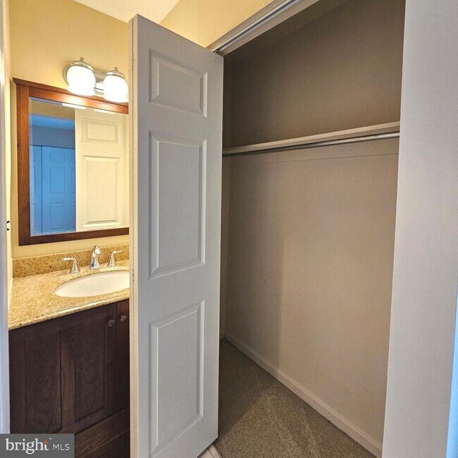 Building Photo - 4430 Airlie Way
