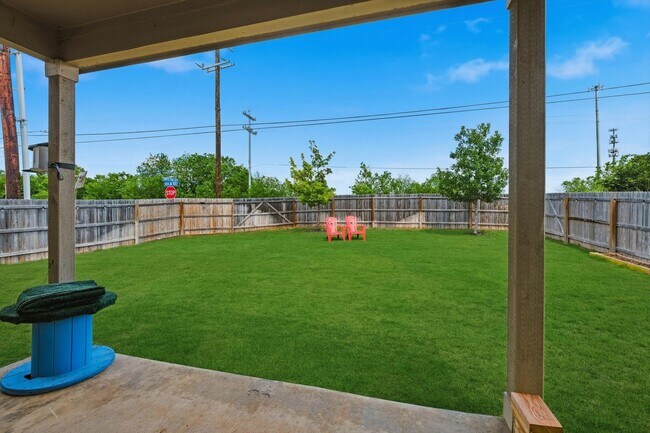 Building Photo - Bright & Airy Living Near Lackland AFB