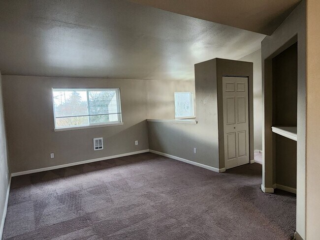 Building Photo - 204 N Harrison St