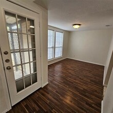 Building Photo - 3209 WHATLEY Dr