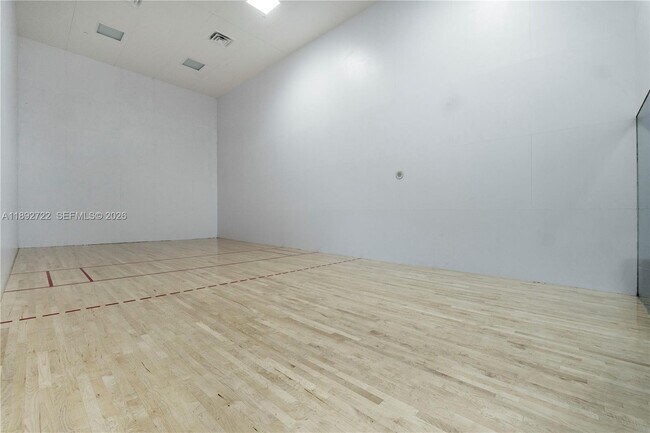 Building Photo - 6365 Collins Ave