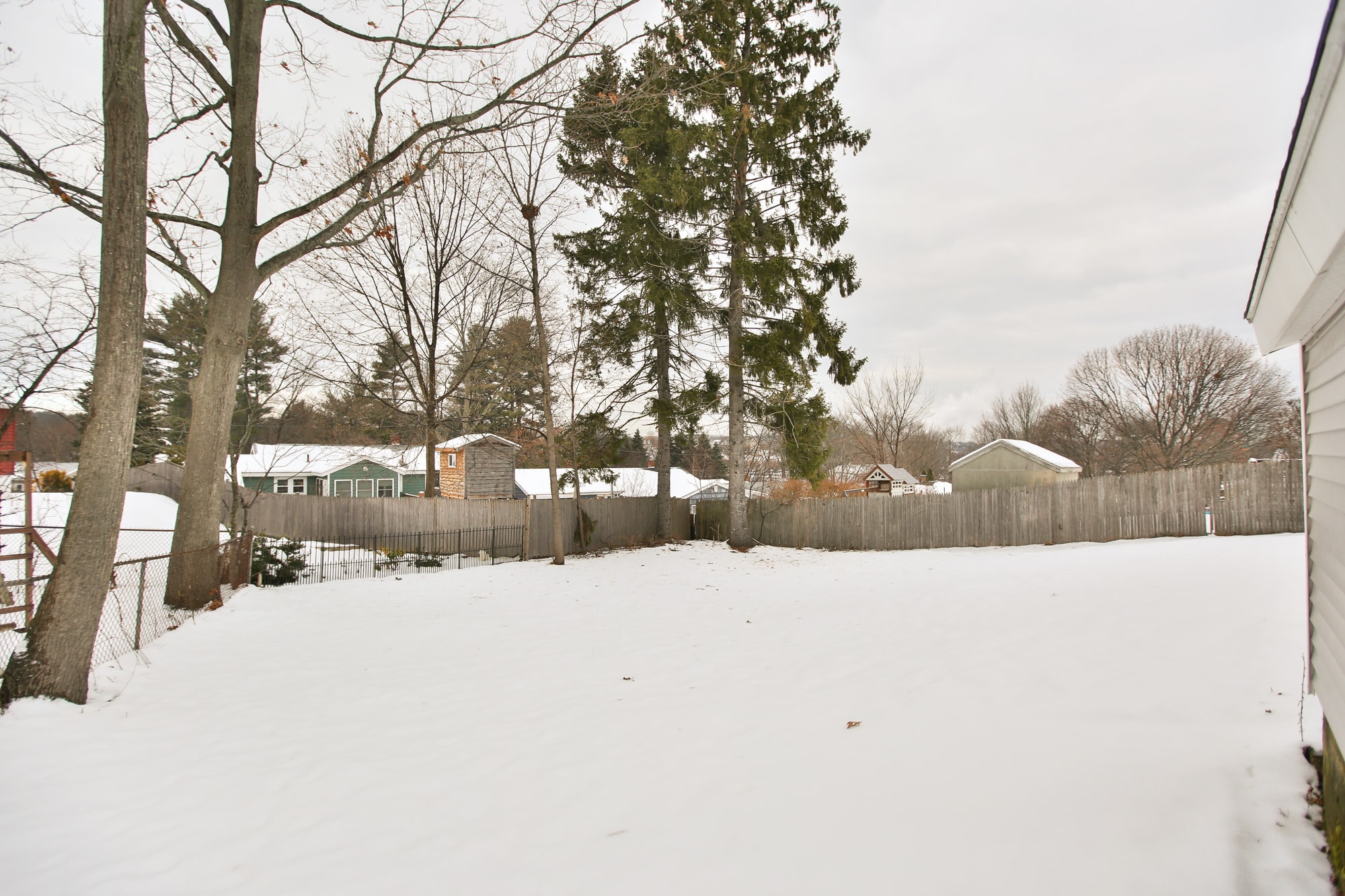 Building Photo - 159 Leslie Dr