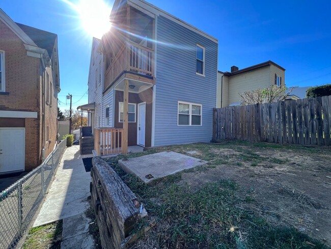 Building Photo - Updated 3 BR 2.5 bath house now available!