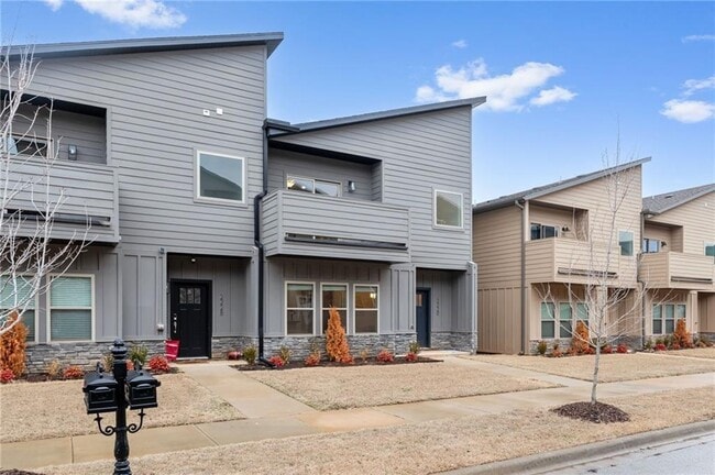 Building Photo - 2220 W Million Ln