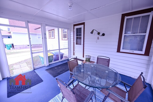 Building Photo - 1232 Eliza St