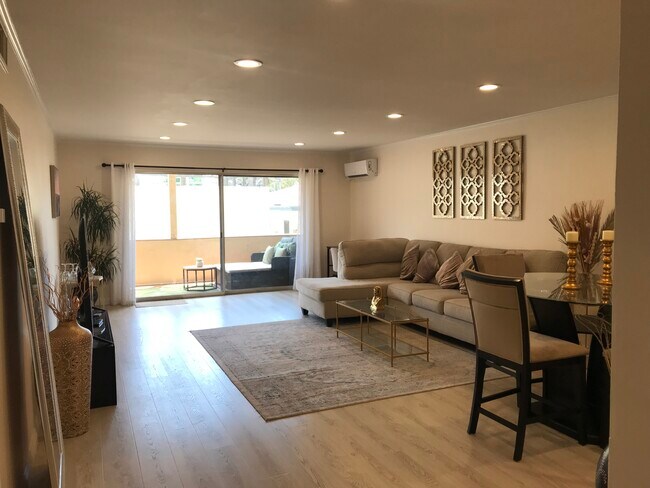 Building Photo - 1299 Cordova St