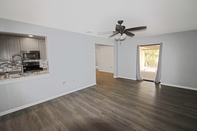 Building Photo - 420 Mt Vernon Dr