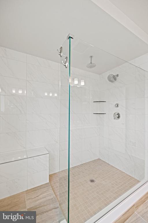 Building Photo - 1548 Meadowlark Glen Rd