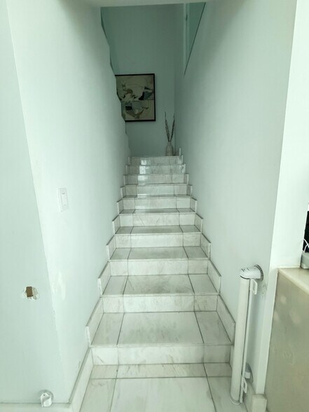 Building Photo - 900 Biscayne Blvd