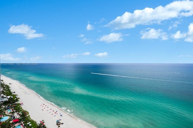 Building Photo - 17749 Collins Ave
