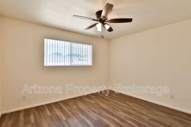 Building Photo - 1326 E Downing St