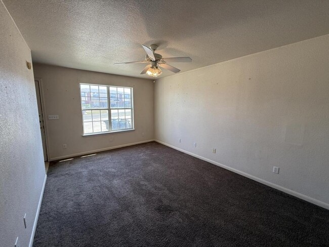Building Photo - 2811 Cantabrian Dr
