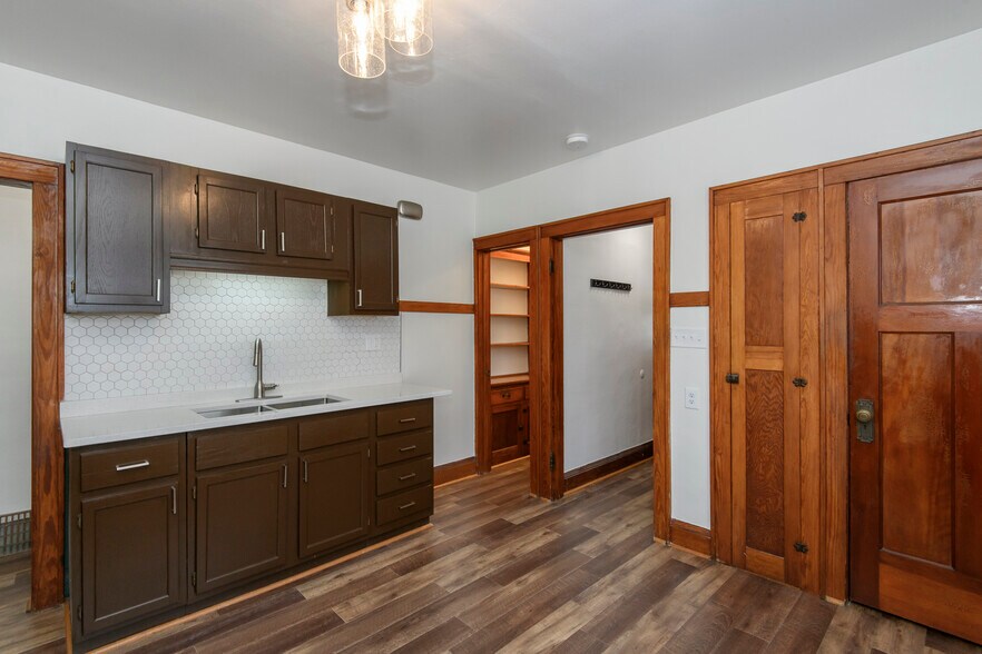 Building Photo - 3472 S 15th Pl