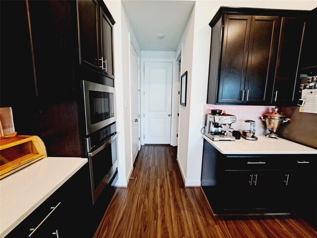 Building Photo - 4315 Hood Park Dr
