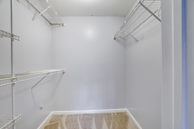 Building Photo - 305 Inverness Dr