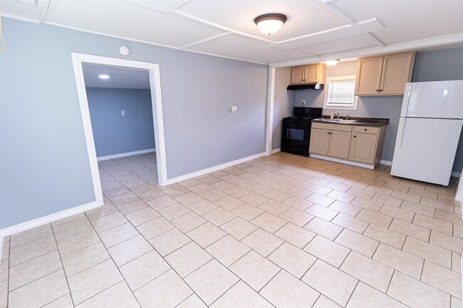 Building Photo - 25128 Faraway Ln