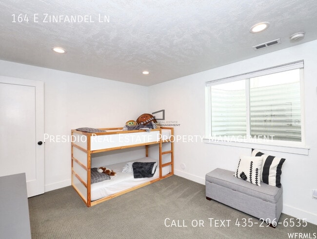 Building Photo - 164 E Zinfandel Ln