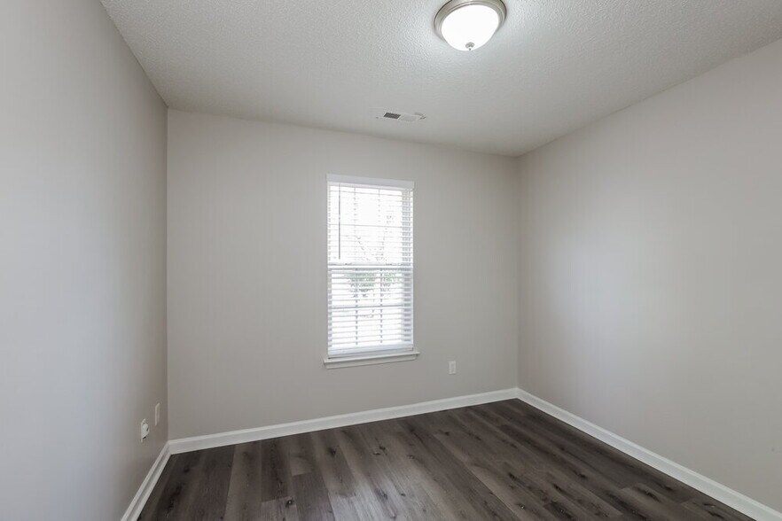 Building Photo - 13954 Dingess Rd