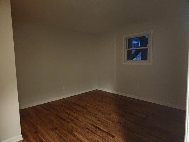 Building Photo - 11 Alexander Dr