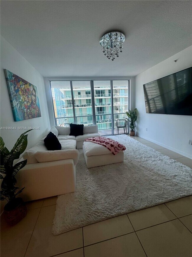 Building Photo - 1111 SW 1st St