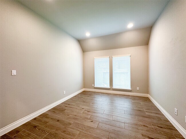 Building Photo - 15 Eden Hollow Ln