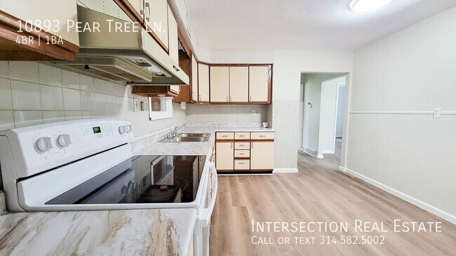 Building Photo - Completely Updated Four Bedroom in St. Ann...