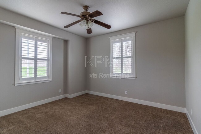 Building Photo - 2550 Plymouth Oaks Ct