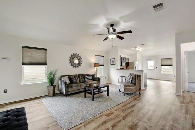 Building Photo - 173 Rafe Ct