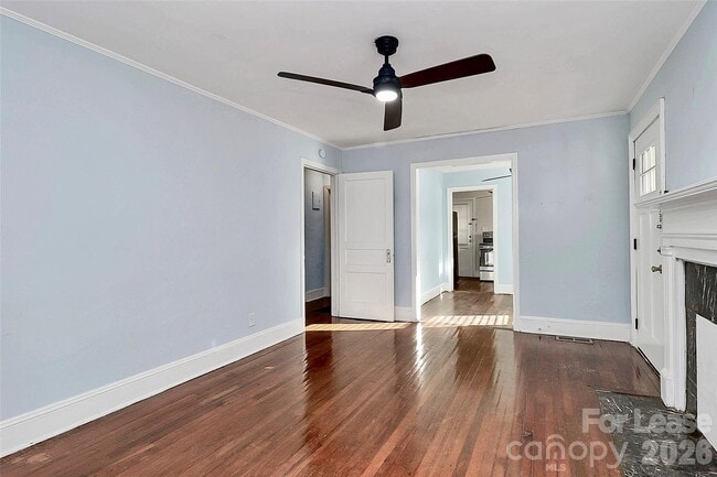 Building Photo - 1105 Brookhurst Dr