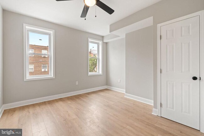 Building Photo - 2571 Coral St