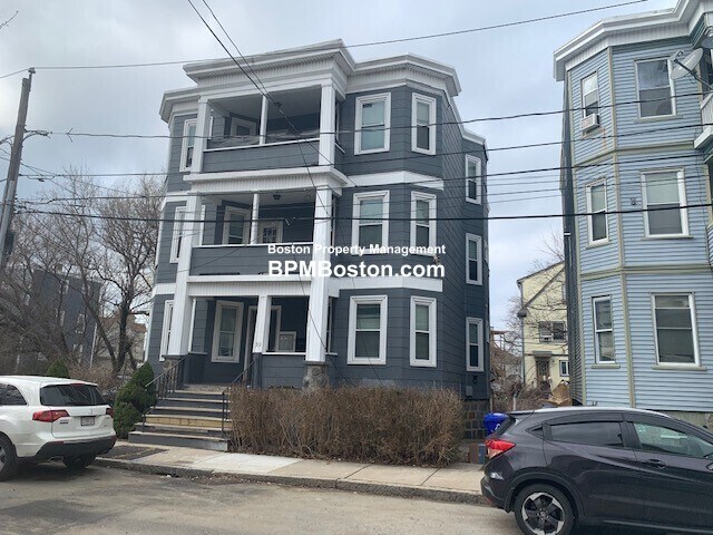 Building Photo - 39 Harwood St
