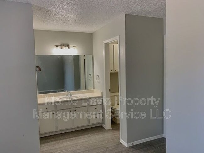 Building Photo - 11800 Alpheus Ave