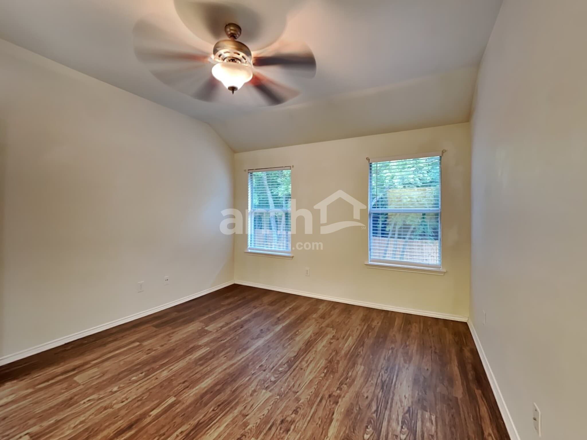 Building Photo - 3833 Pinebluff Ln