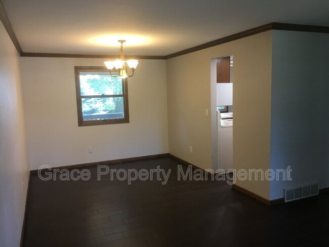 Building Photo - 9908 W 70th Pl