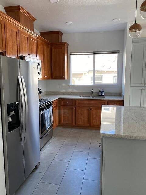 Building Photo - 3 bedroom in Oakland CA 94609