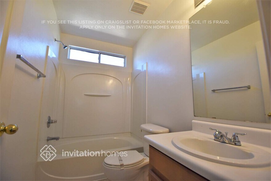 Building Photo - 1450 S Longspur Ln