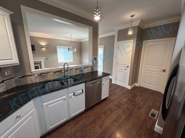 Building Photo - 20598 NE Shore View Dr