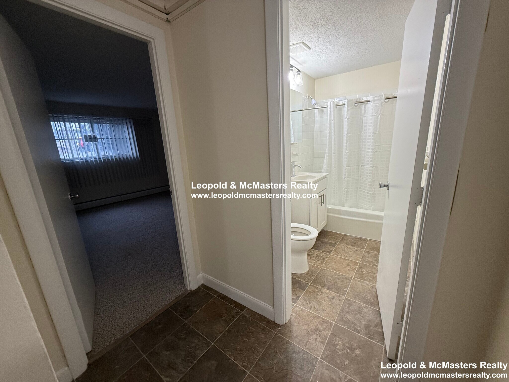 Building Photo - 79 Gardner St