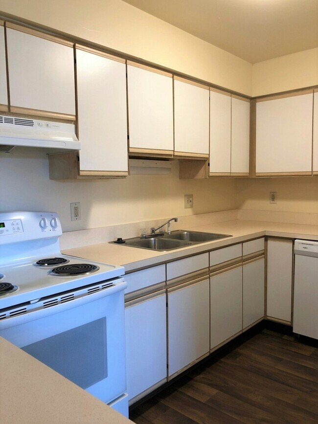 Building Photo - 105 East Allen Street, Unit 203