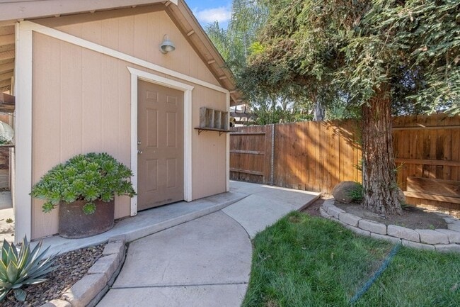 Building Photo - Updated 3BR Home with Pool, RV Parking & Solar in Shannon Ranch