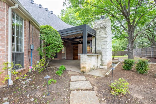 Building Photo - 325 Highland Oaks Cir