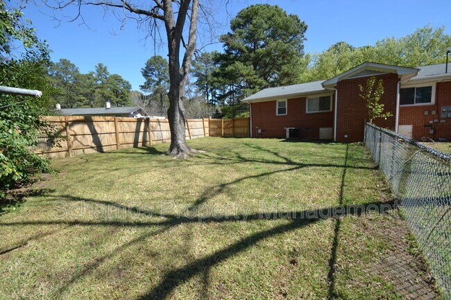 Building Photo - 5133 Lundy Dr